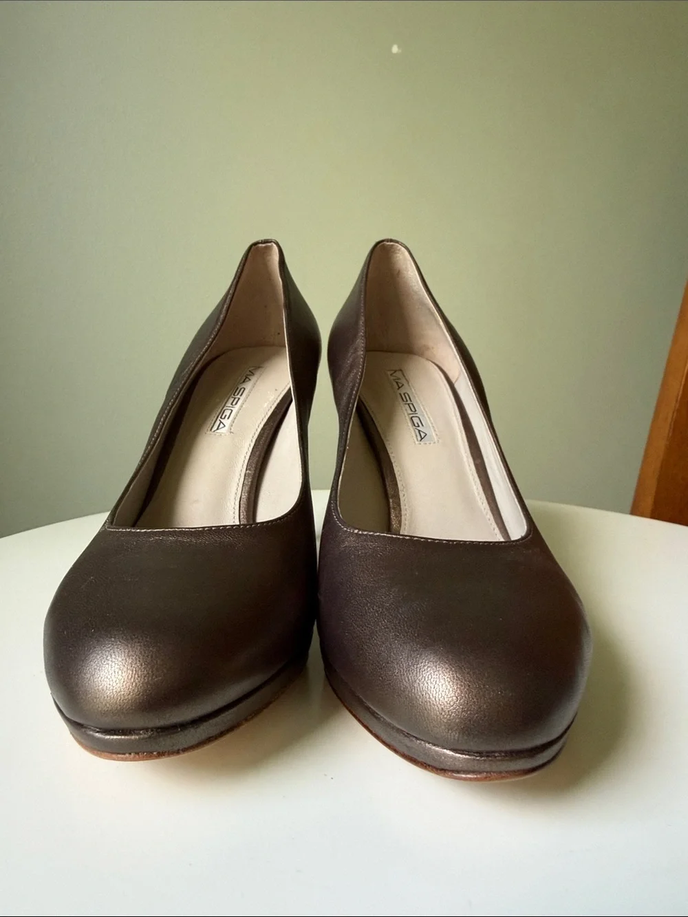 Title: Via Spiga Metallic Bronze Leather Platform Pumps Heels Size 7.5M EUC